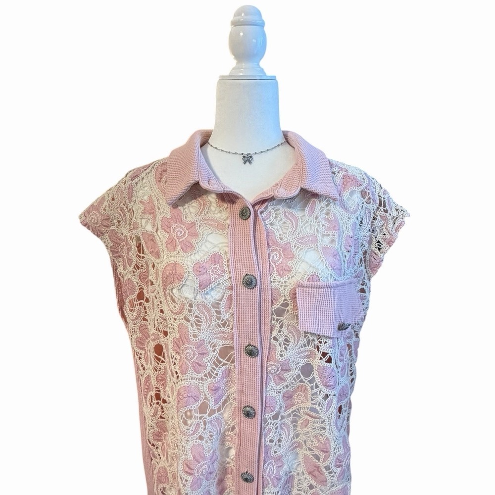 POL‎ Crochet Lace Button Front Top Pink Boho Cottagecore Sheer Collared Medium - Picture 3 of 7